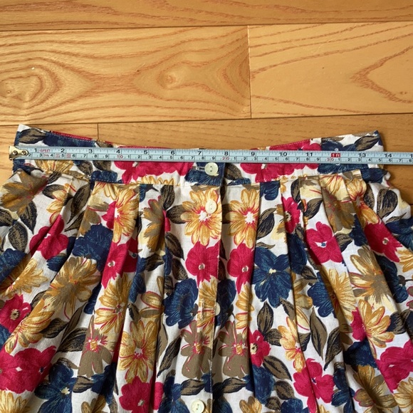 Vintage Floral Skirt - Picture 8 of 12